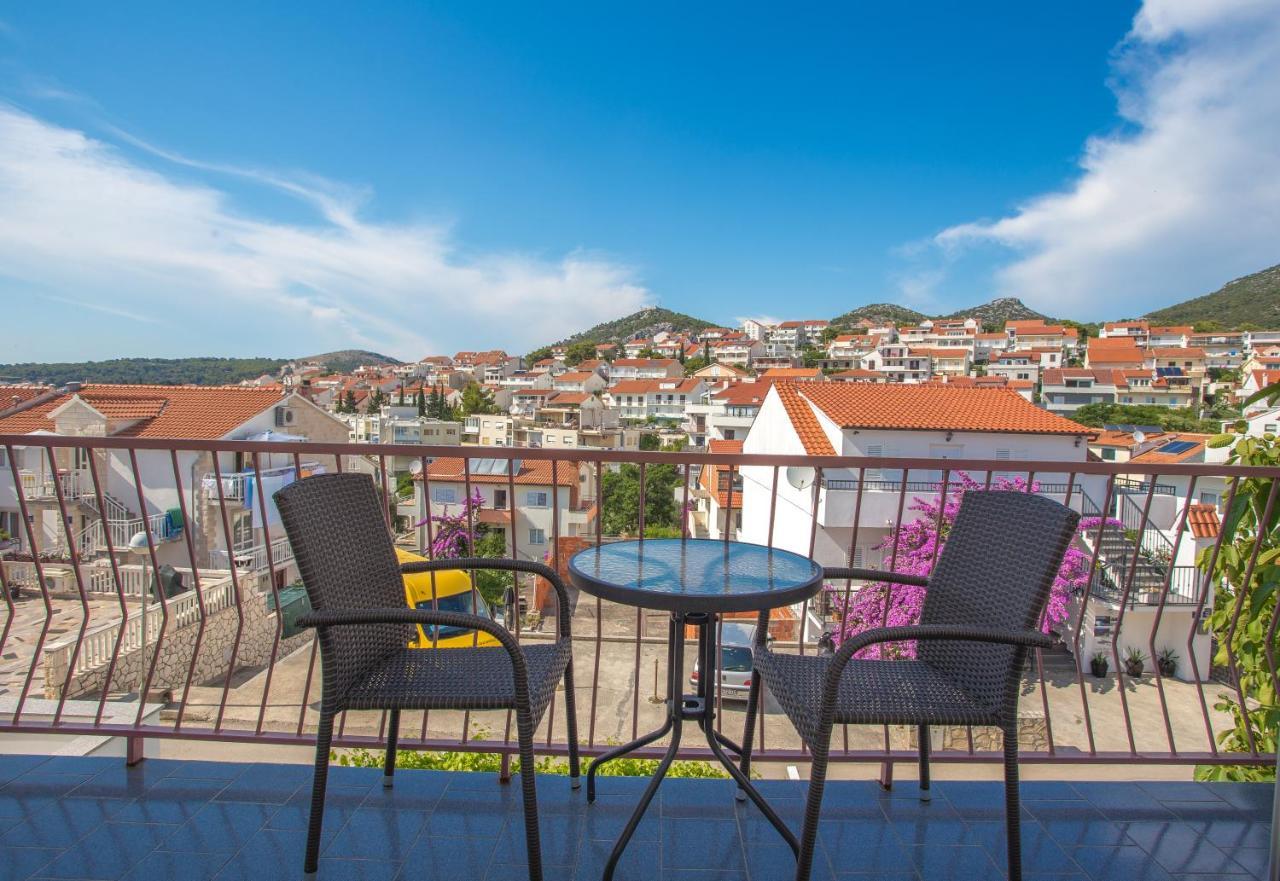 Apartments Sanja Hvar Town Luaran gambar