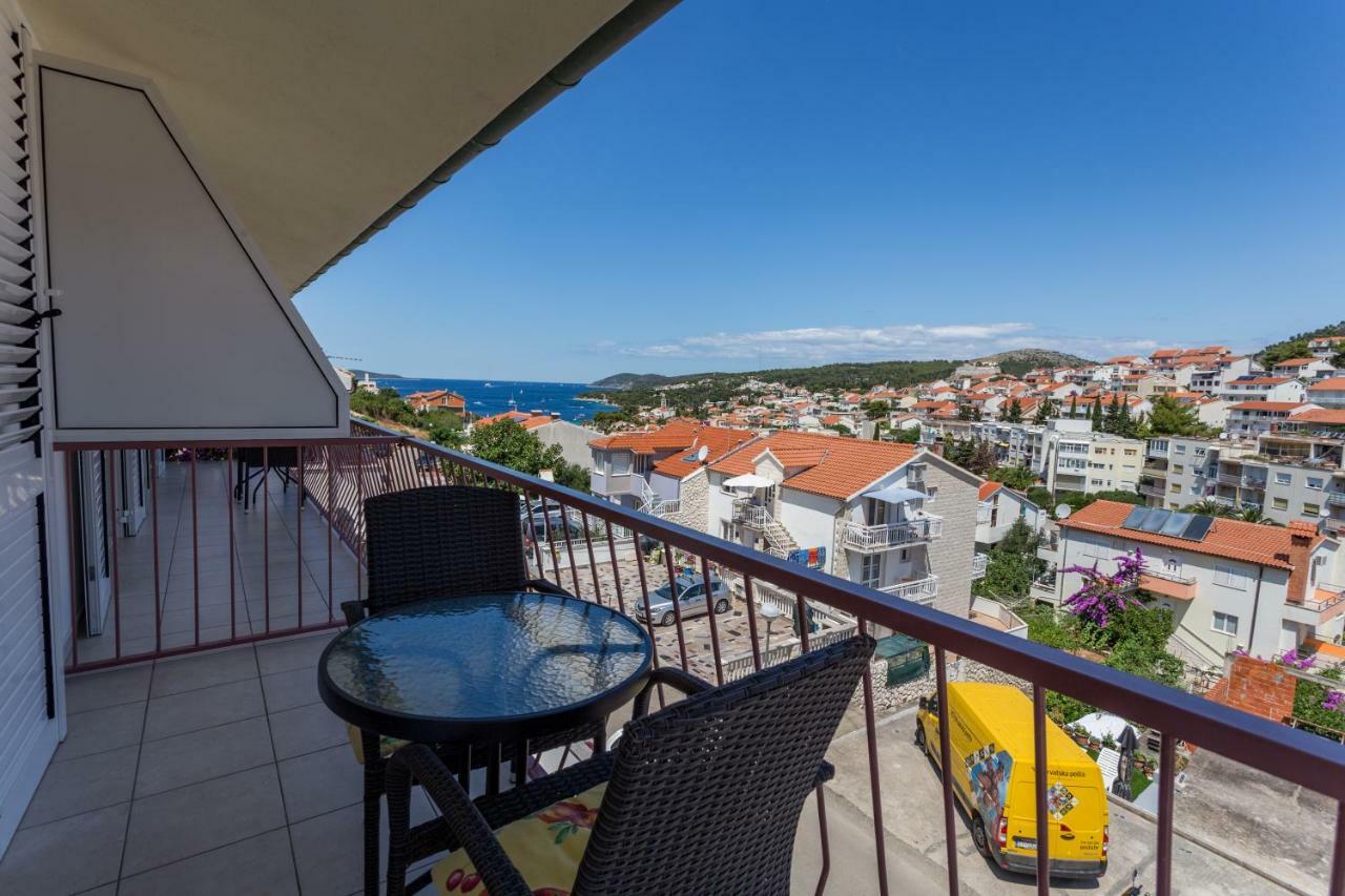 Apartments Sanja Hvar Town Luaran gambar
