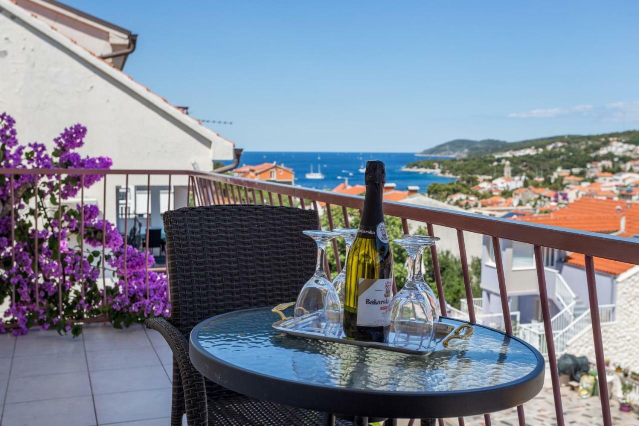 Apartments Sanja Hvar Town Luaran gambar