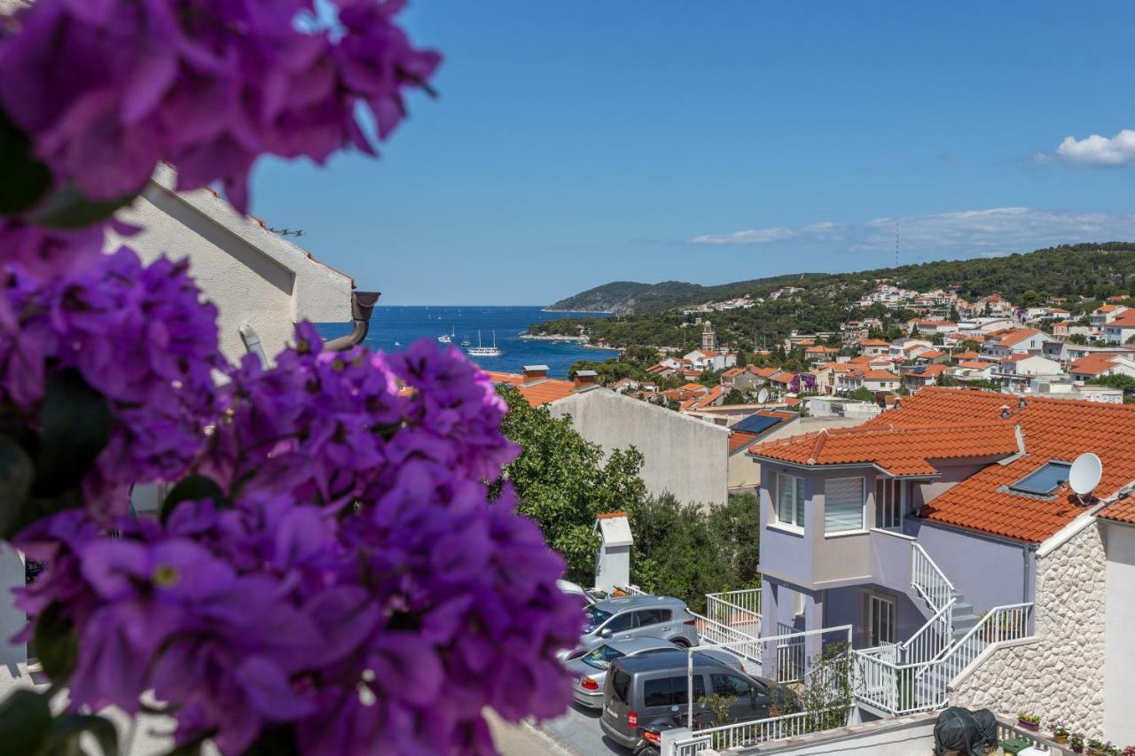 Apartments Sanja Hvar Town Luaran gambar