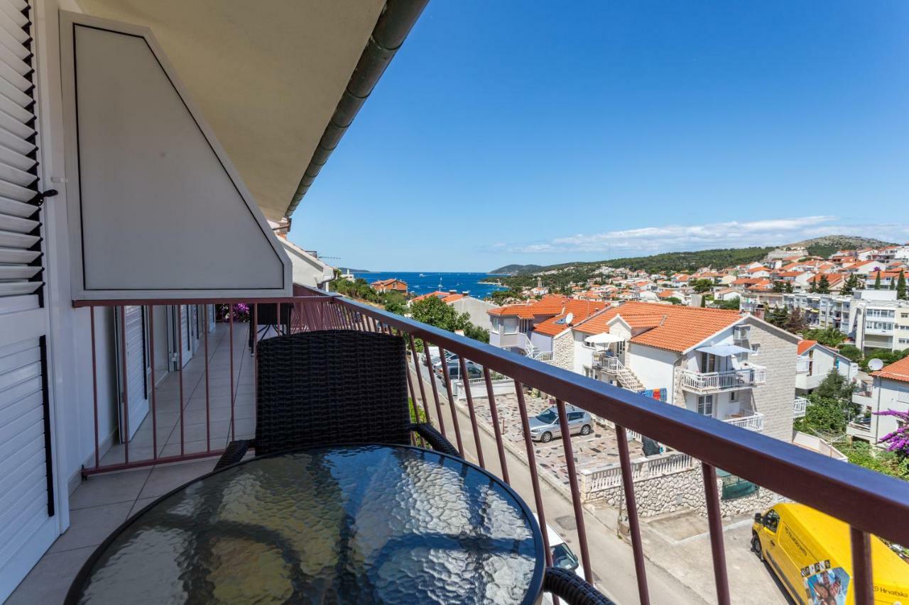 Apartments Sanja Hvar Town Luaran gambar