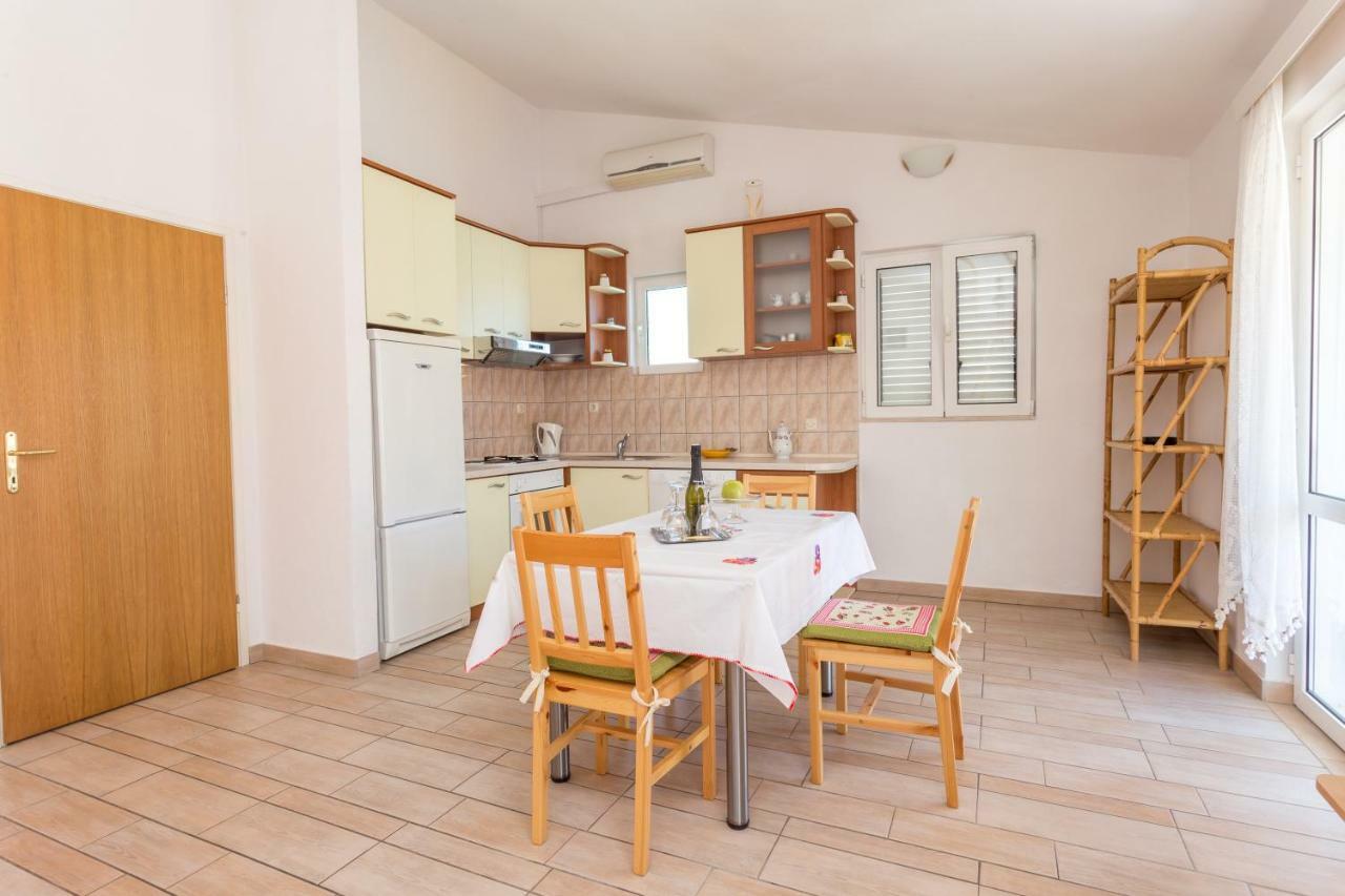 Apartments Sanja Hvar Town Luaran gambar