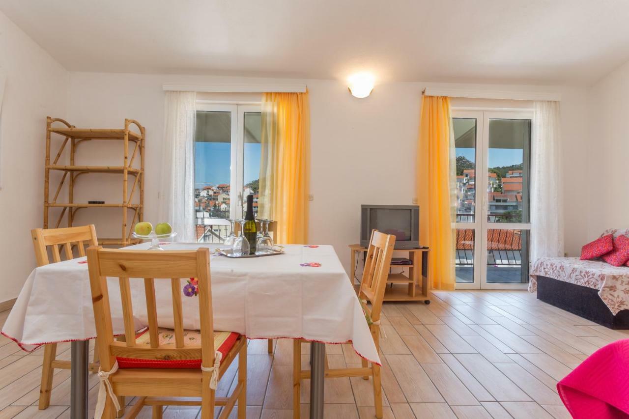 Apartments Sanja Hvar Town Luaran gambar