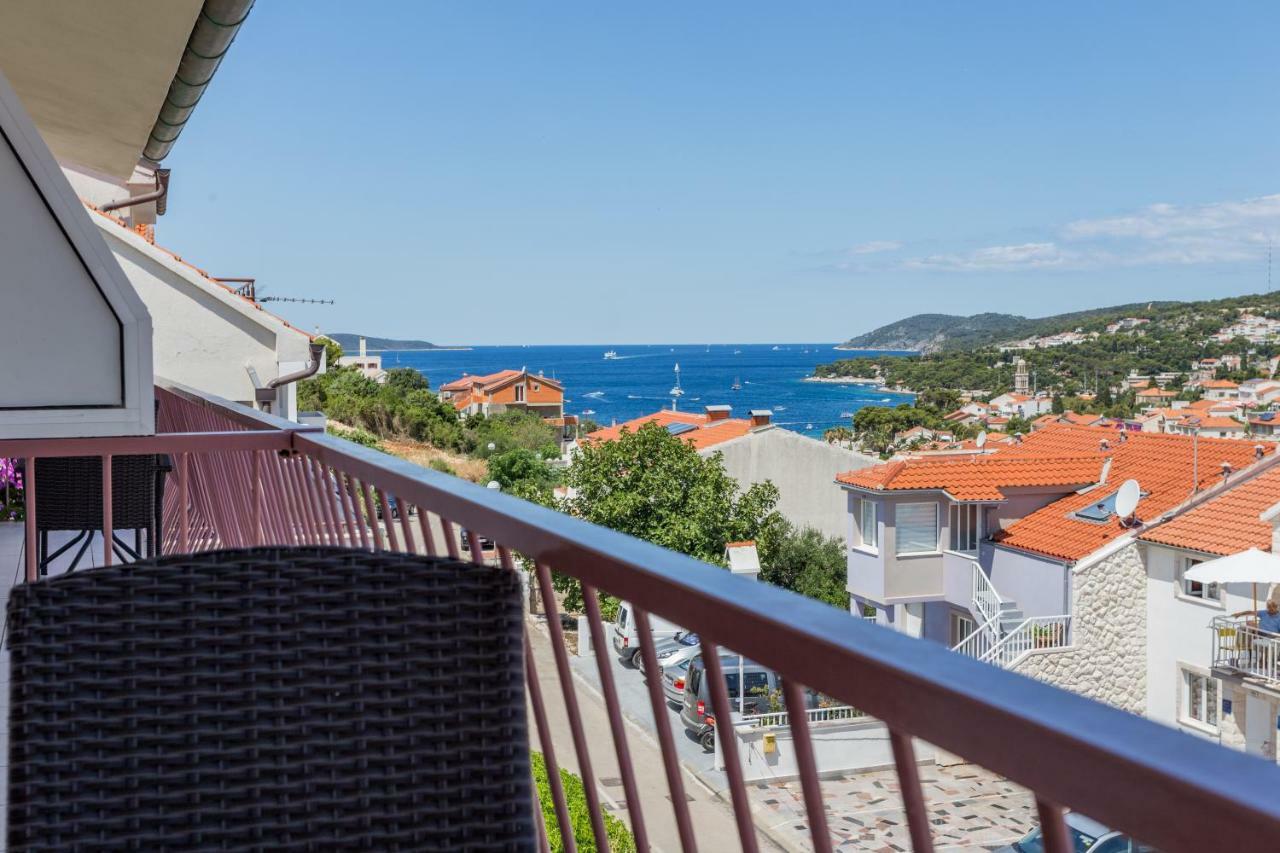 Apartments Sanja Hvar Town Luaran gambar