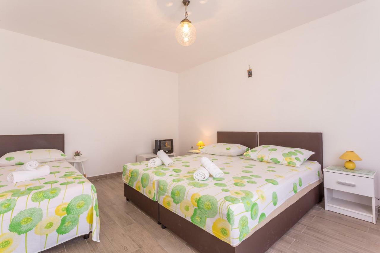 Apartments Sanja Hvar Town Luaran gambar